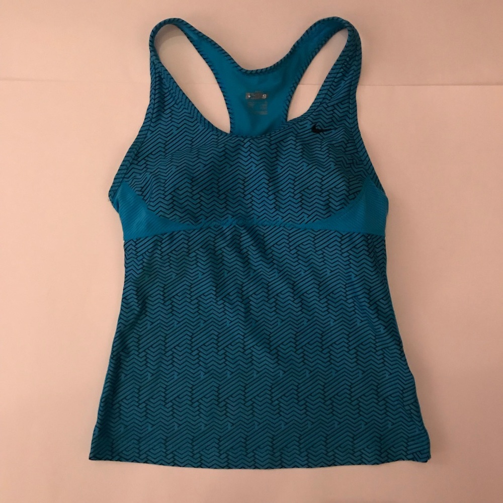 Nike tank top with built in bra